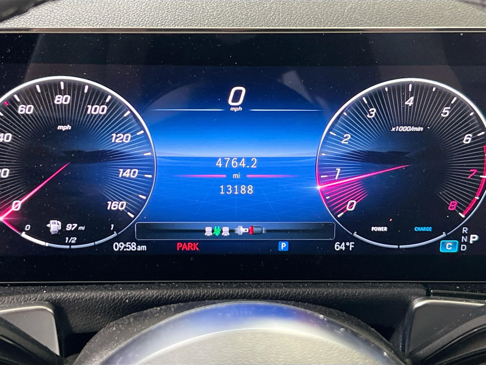 Used 2024 Mercedes-Benz GLB 250 4MATIC image 12