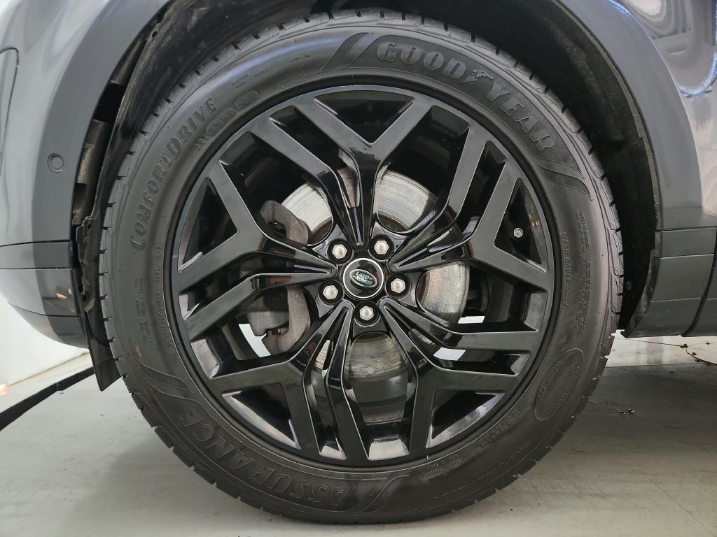 Used 2020 Land Rover Range Rover Evoque SE AWD/4WD image 34