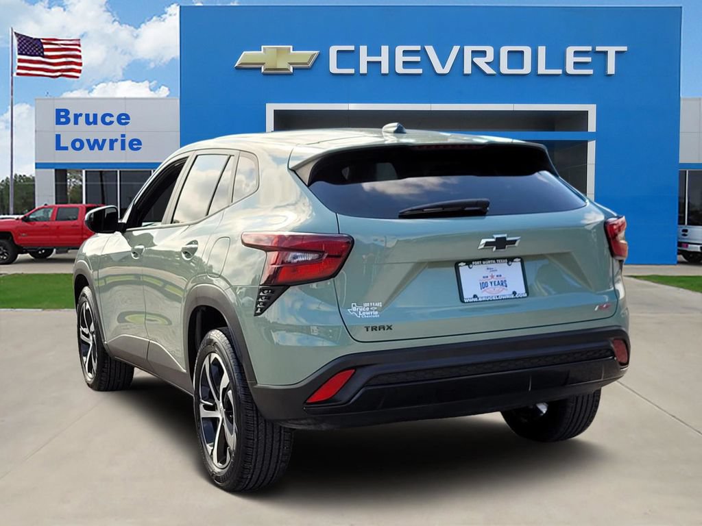 Used 2024 Chevrolet Trax RS FWD image 4