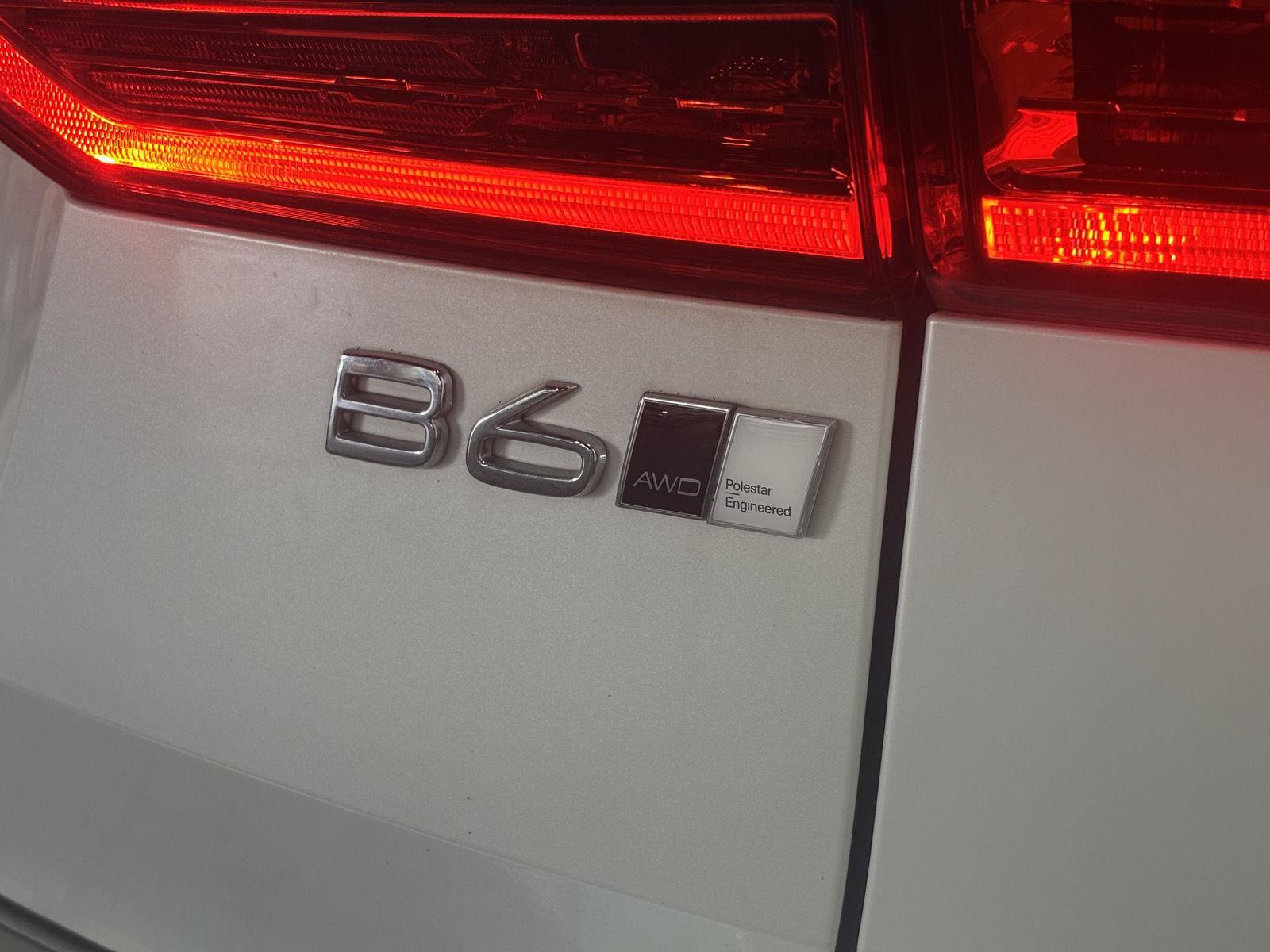 Used 2023 Volvo XC60 B6 Ultimate w/ Protection Package Premier AWD/4WD image 38
