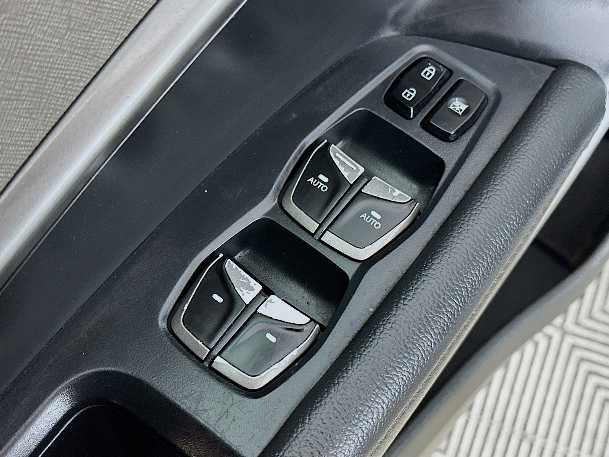 Used 2018 Hyundai Santa Fe Sport w/ 2.4L Value Package 02 image 17