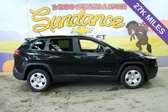 Used 2017 Jeep Cherokee Sport image 1