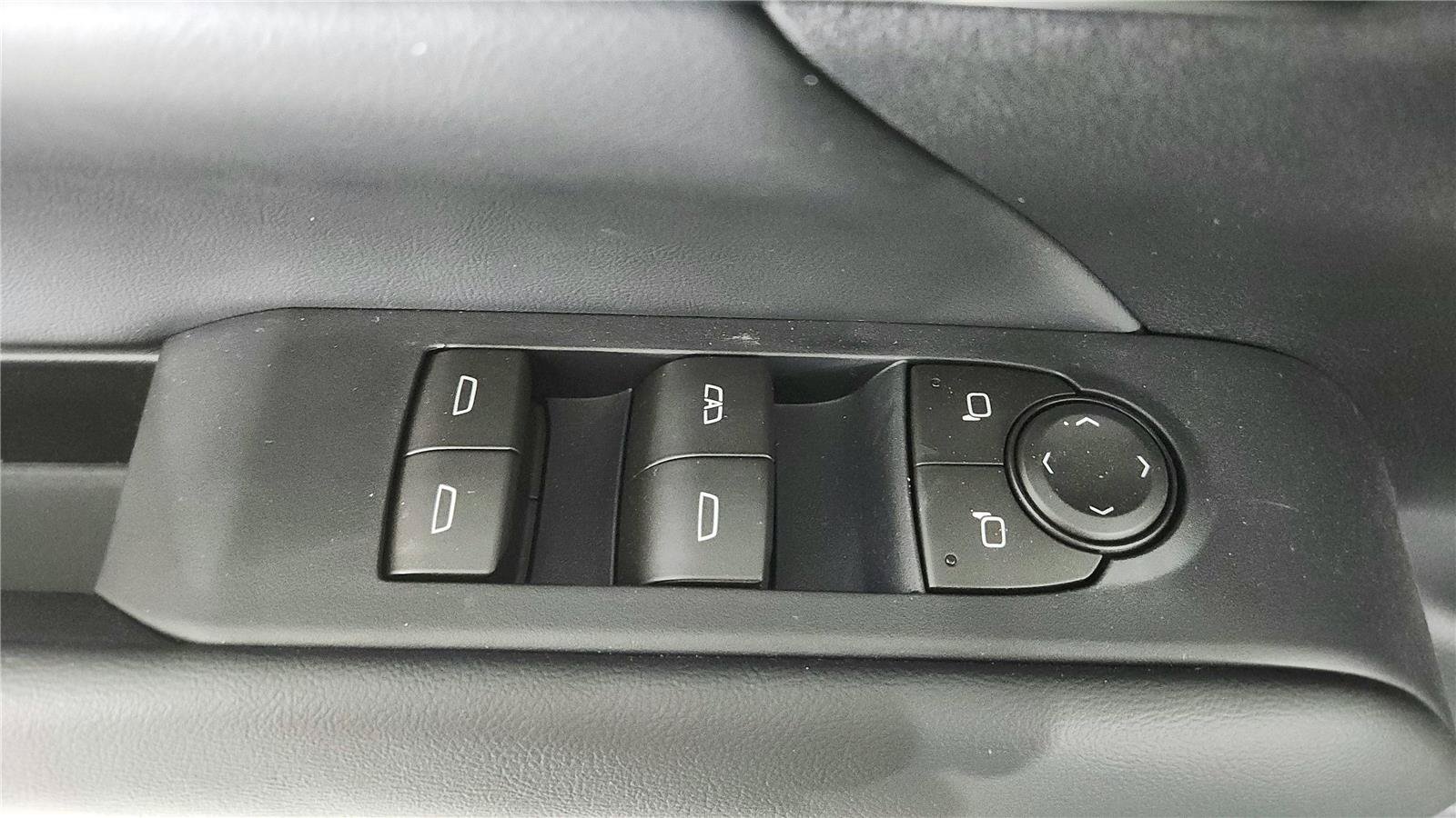 Used 2026 GMC Terrain Elevation w/ Technology Package II FWD image 10