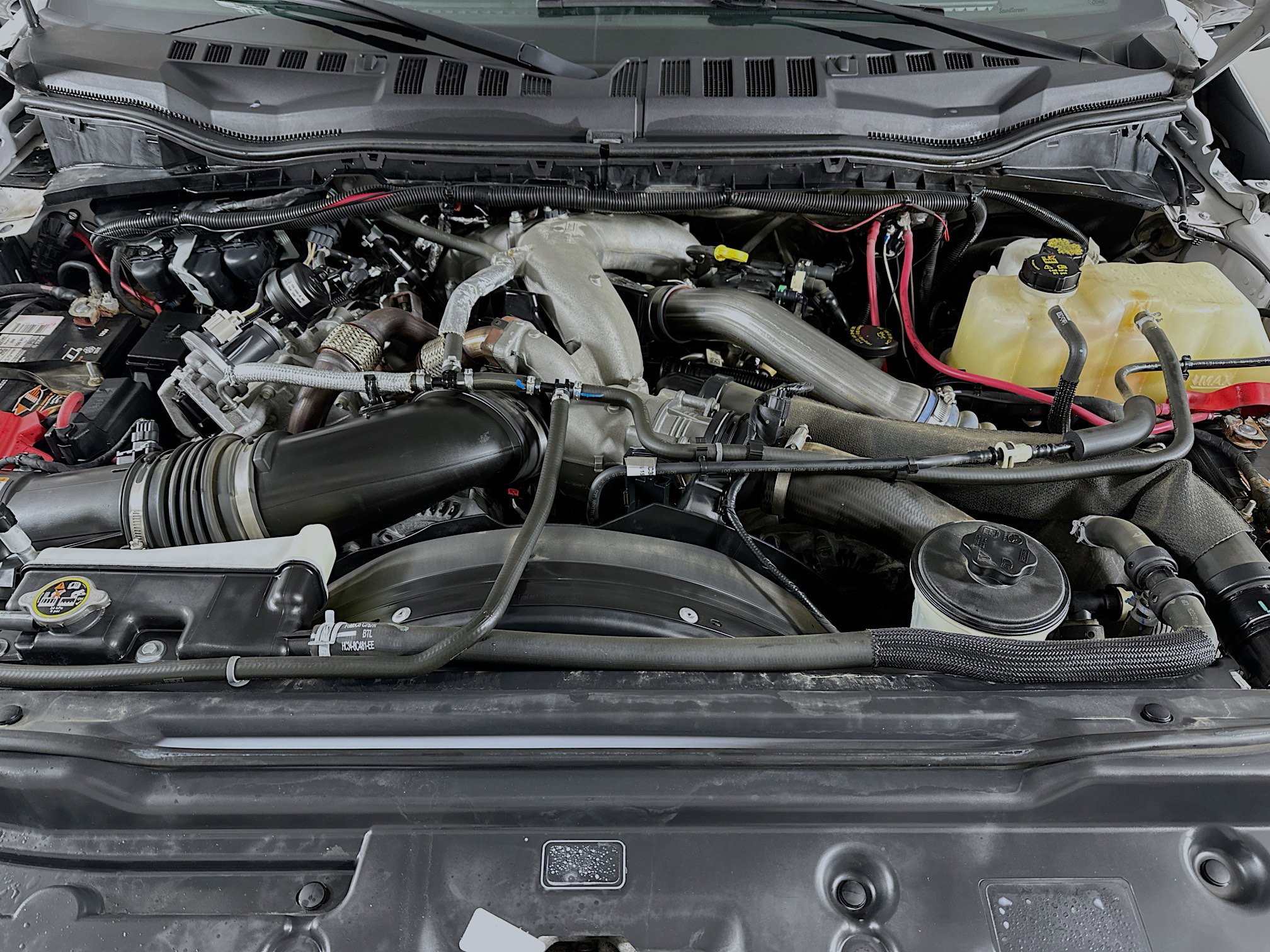 Used 2022 Ford F250 Lariat w/ Black Appearance Package image 29