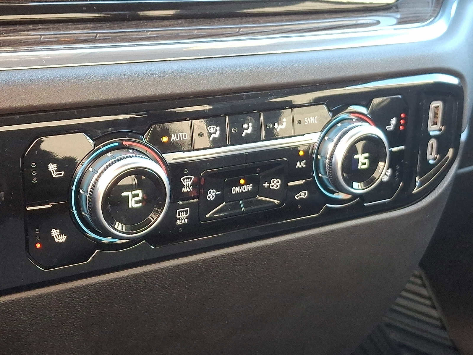 Certified 2025 GMC Sierra 1500 Elevation image 17