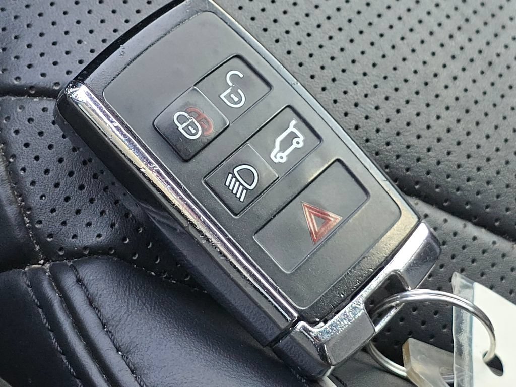 Used 2019 Land Rover Discovery HSE AWD/4WD image 38