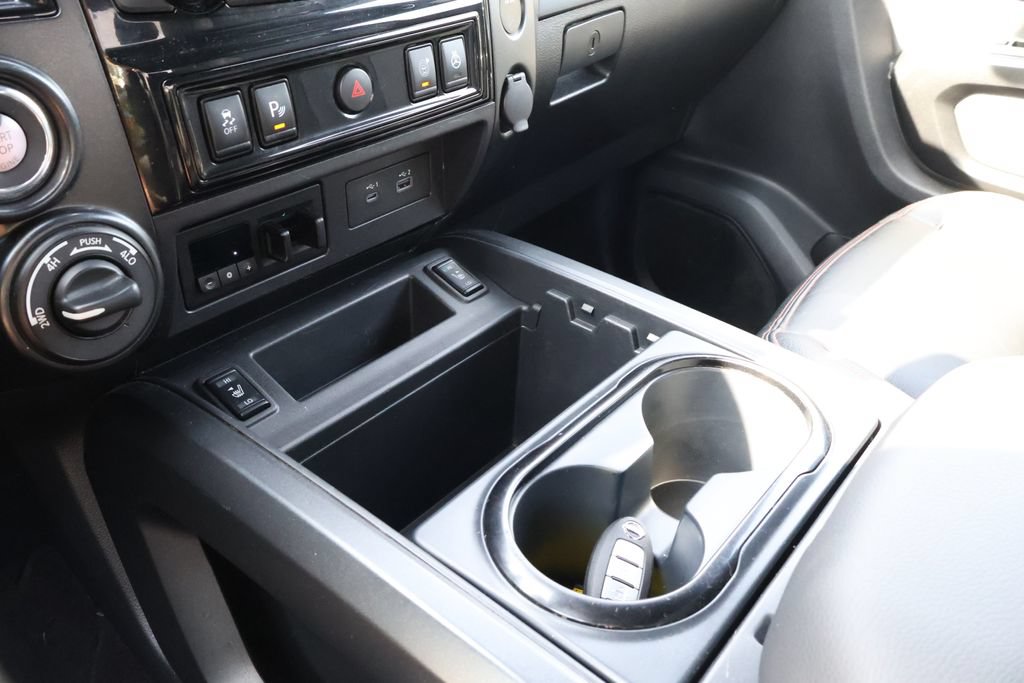 Used 2023 Nissan Titan PRO-4X w/ Pro-4x Convenience Package AWD/4WD image 35