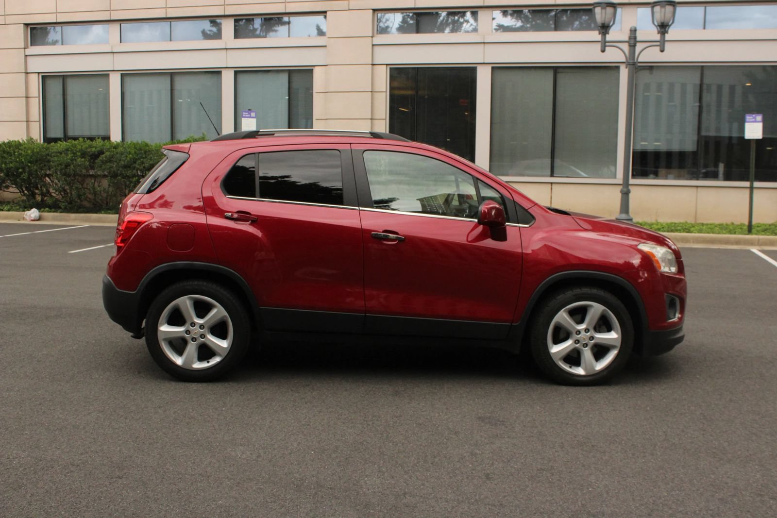 Used 2015 Chevrolet Trax LTZ FWD image 6