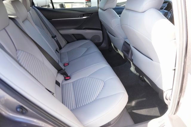 Used 2022 Toyota Camry SE image 15