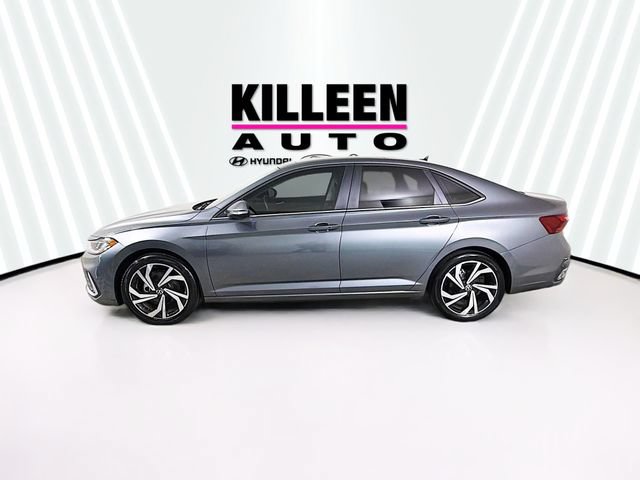 Certified 2025 Volkswagen Jetta SEL FWD image 4