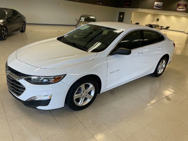 Used 2023 Chevrolet Malibu LS image 2