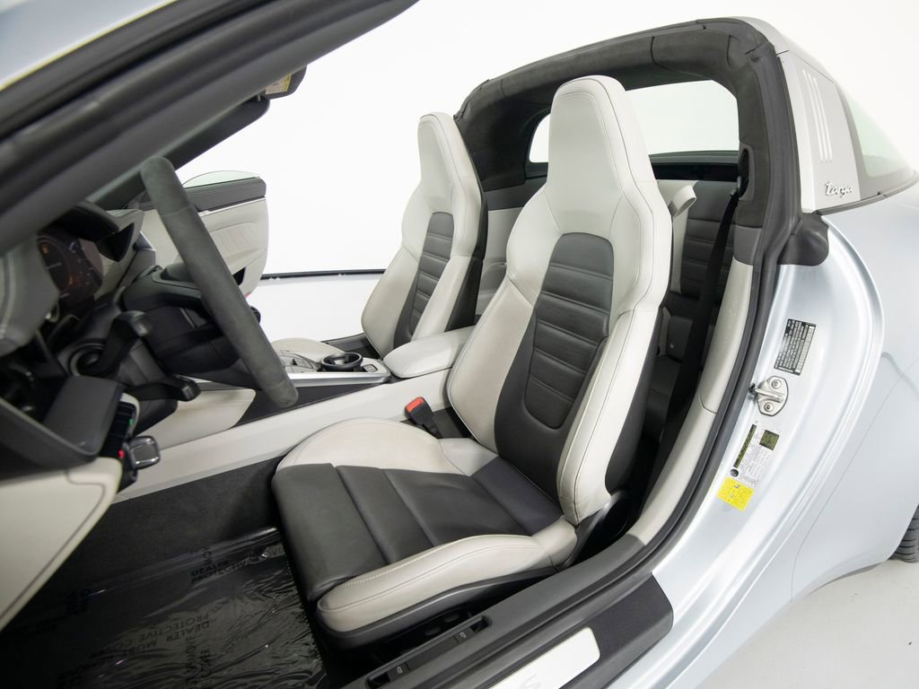 Certified 2022 Porsche 911 Targa 4S AWD/4WD image 5