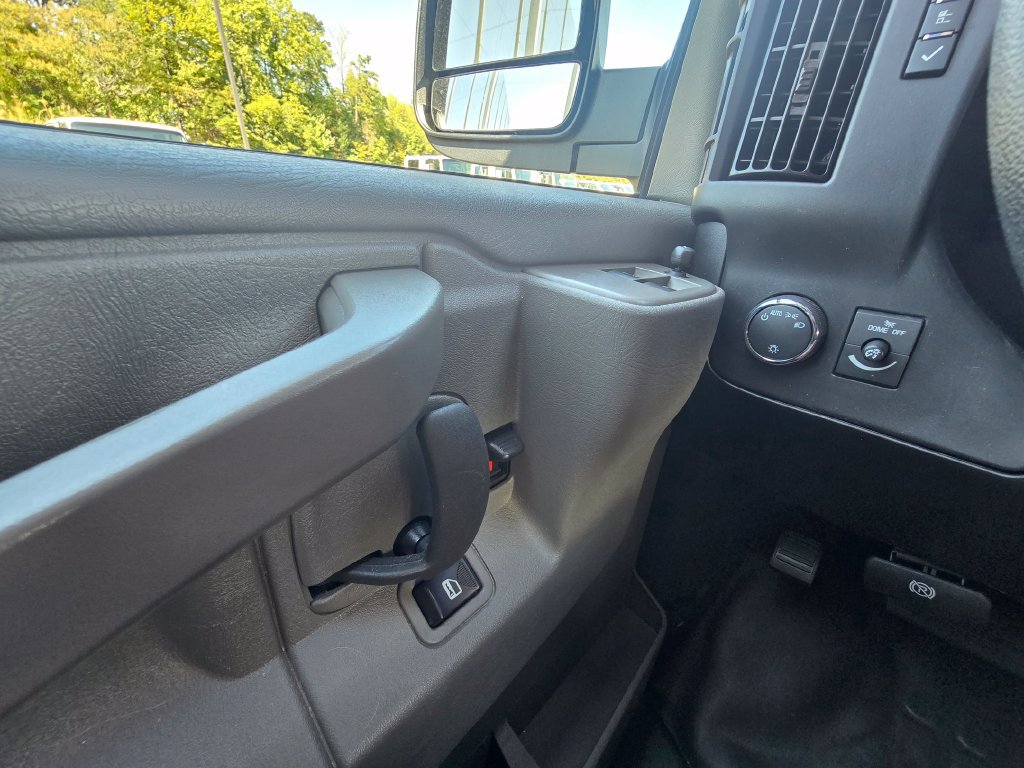 Certified 2025 Chevrolet Express 2500 w/ Driver Convenience Package RWD image 17