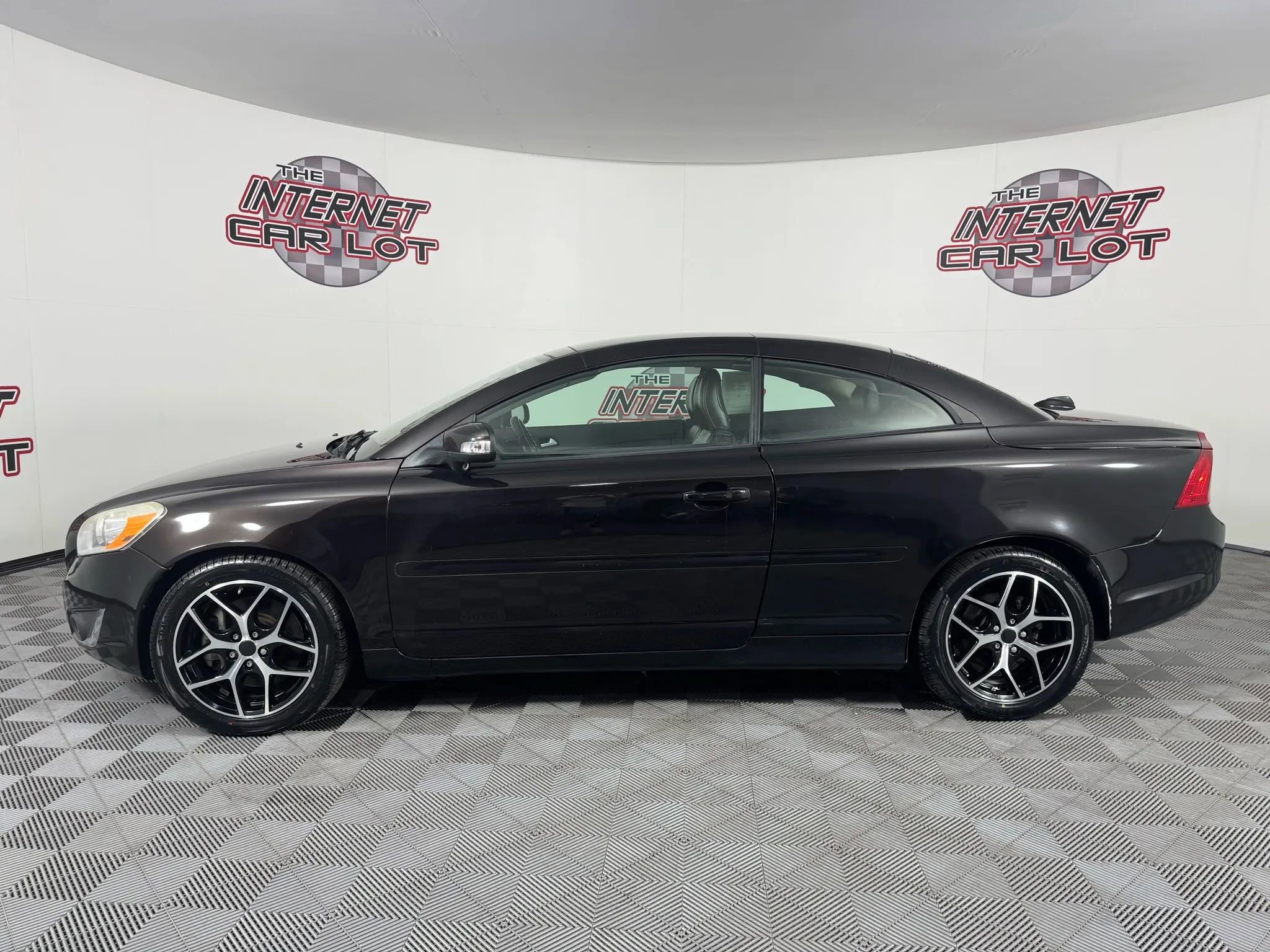 Used 2013 Volvo C70 T5 image 4