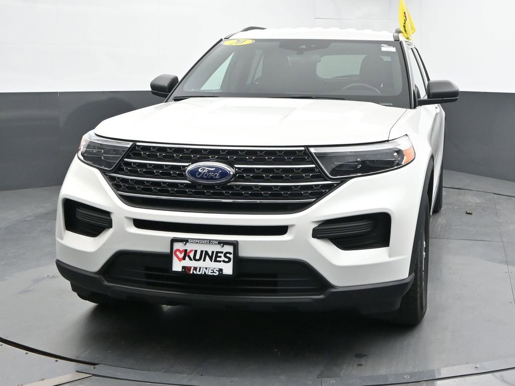 Used 2020 Ford Explorer XLT w/ Comfort Package AWD/4WD image 4