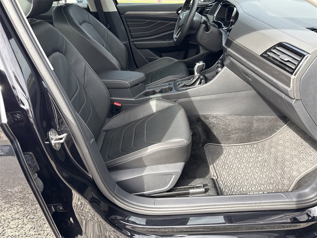 Used 2024 Volkswagen Jetta SEL image 36