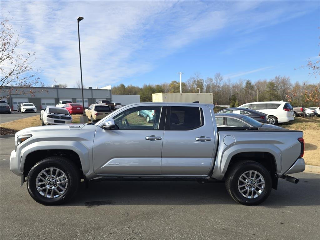 Used 2025 Toyota Tacoma Limited image 6