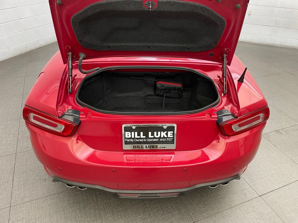 Used 2018 FIAT 124 Spider Abarth w/ Convenience Group RWD image 21