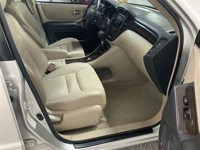 Used 2003 Toyota Highlander 4WD V6 image 18
