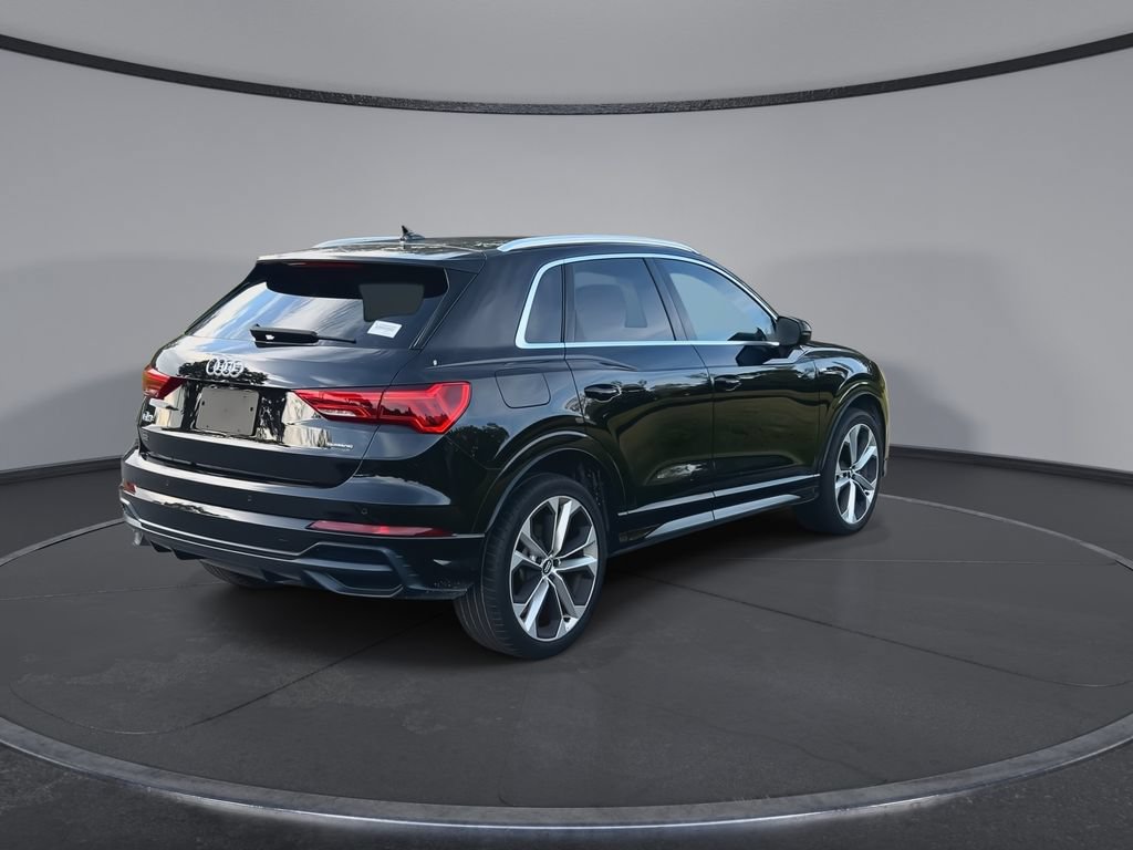 Used 2020 Audi Q3 2.0T Premium Plus w/ Premium Plus Package AWD/4WD image 8