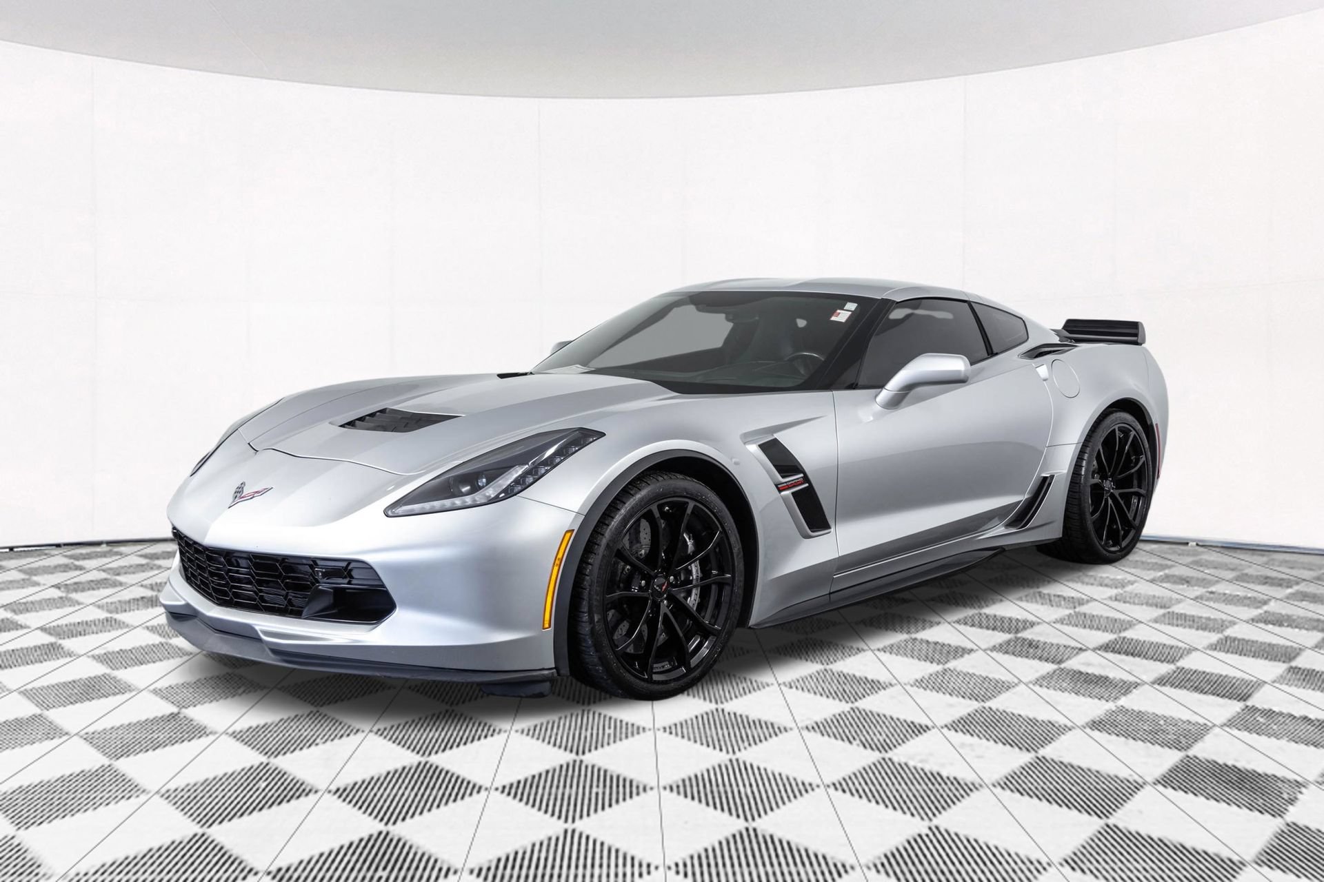 Used 2018 Chevrolet Corvette Grand Sport w/ Z07 Performance Package RWD image 15