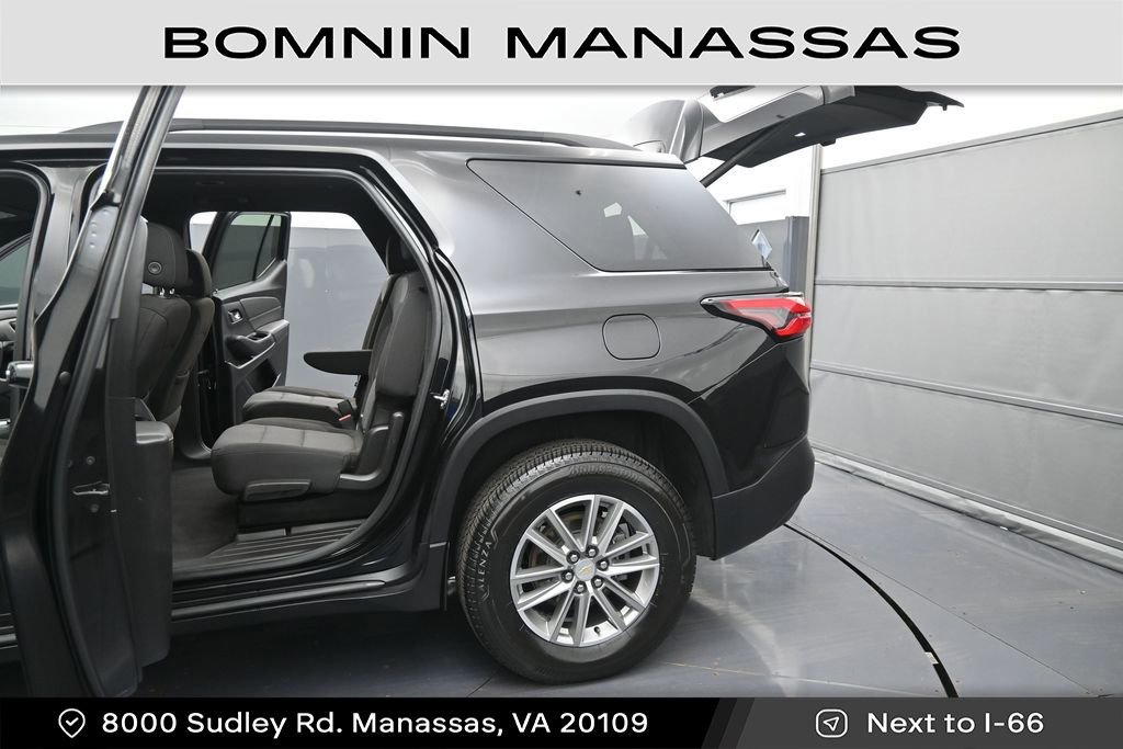 Used 2023 Chevrolet Traverse LT AWD/4WD image 19