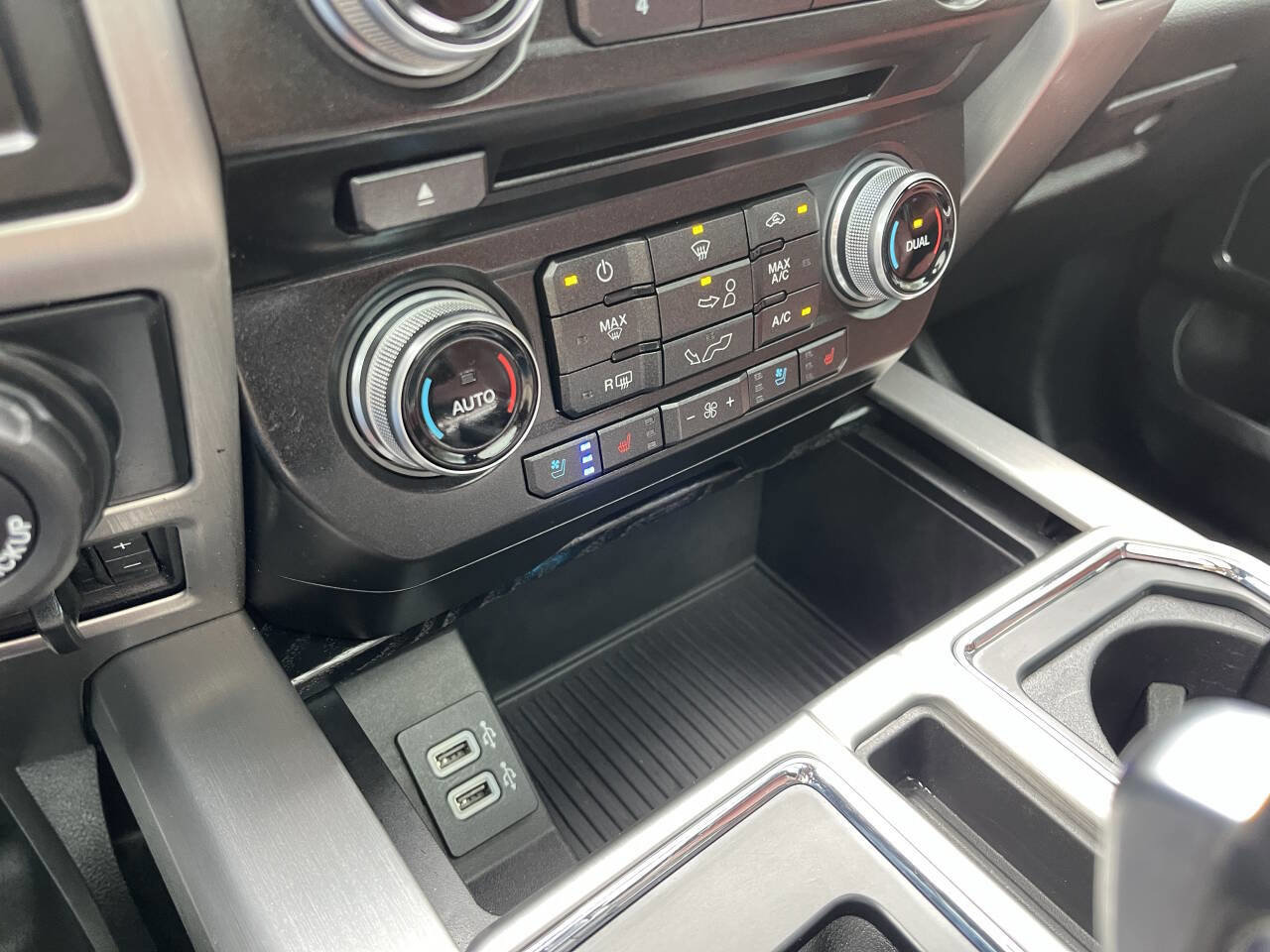 Used 2018 Ford F150 Platinum w/ Technology Package AWD/4WD image 35