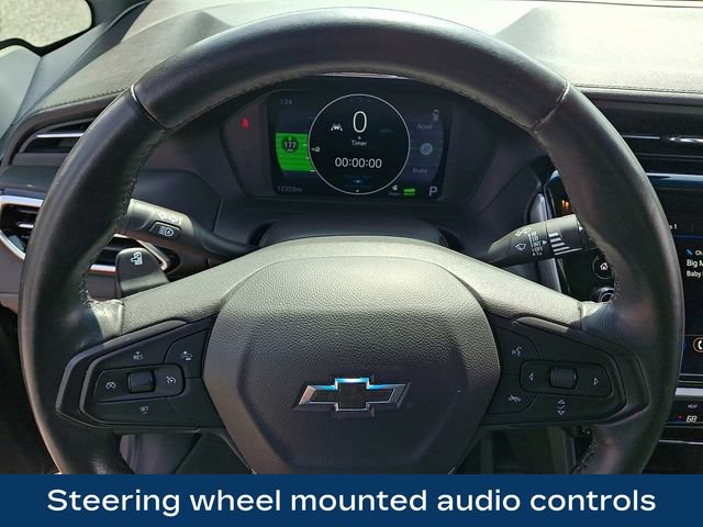 Used 2023 Chevrolet Bolt LT w/ Infotainment Package FWD image 4