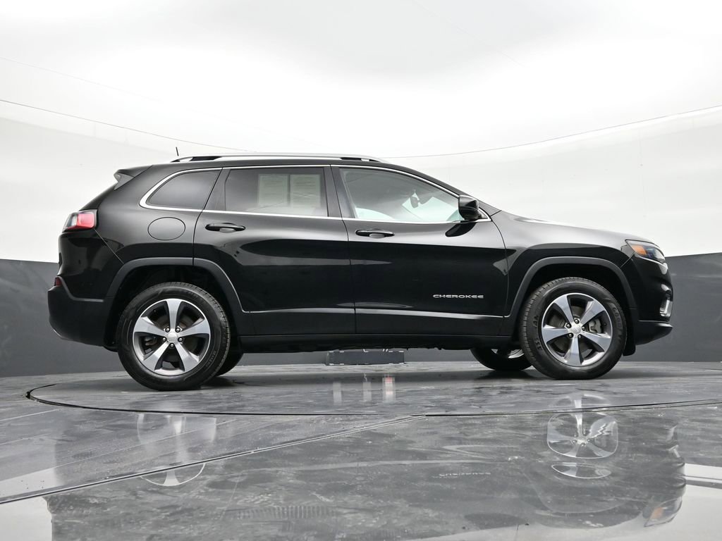 Used 2020 Jeep Cherokee Limited image 25
