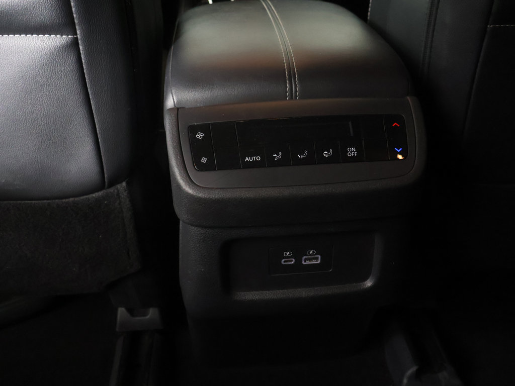 Used 2023 Nissan Pathfinder SL AWD/4WD image 51