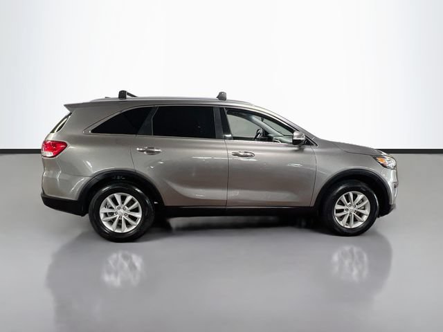 Used 2018 Kia Sorento FWD image 8