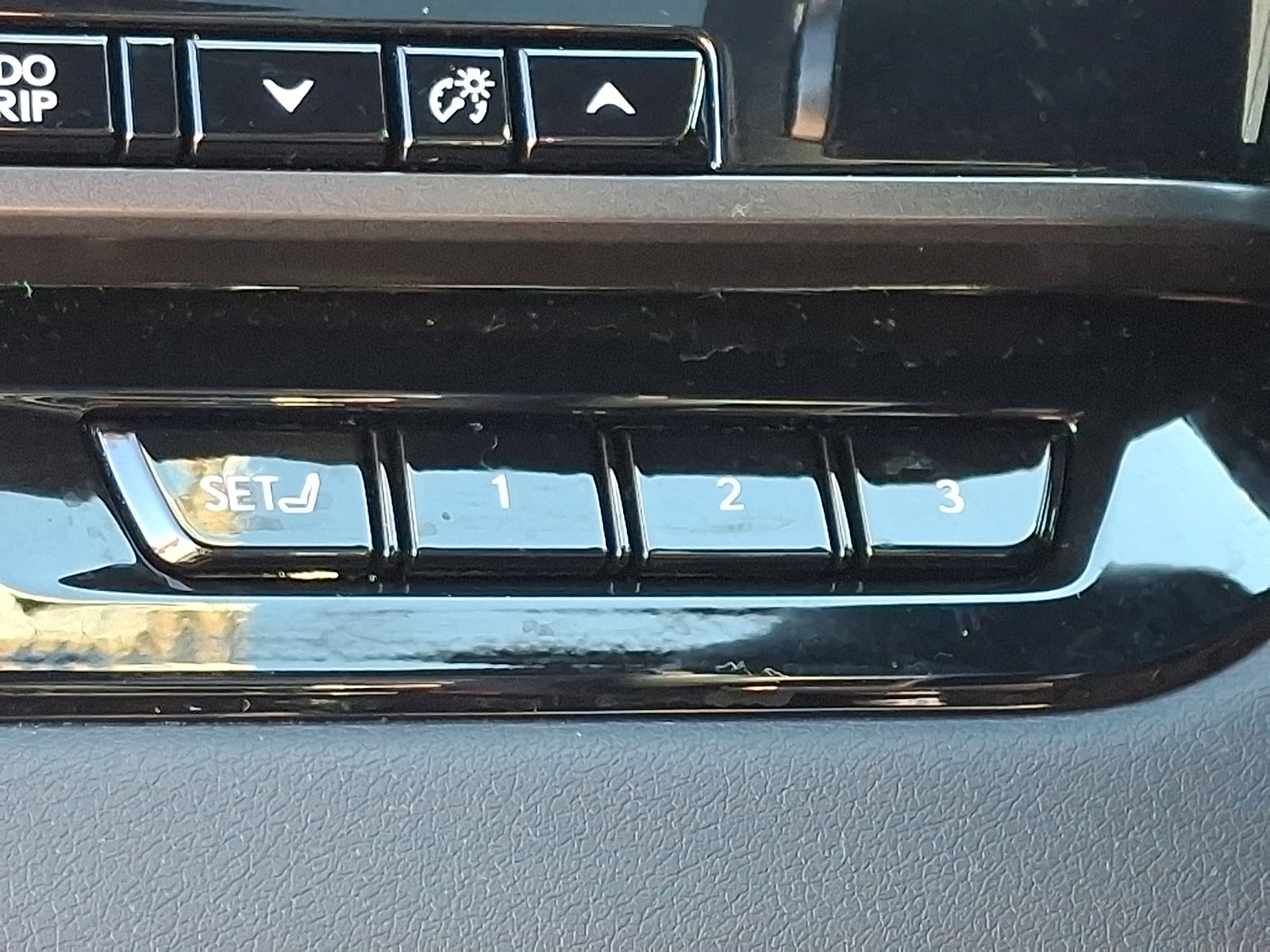 Used 2025 Lexus RX 350 Premium w/ Accessory Package image 26