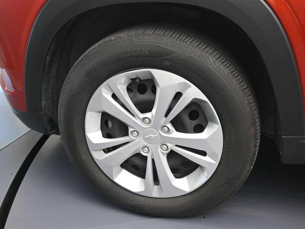 Used 2024 Chevrolet Trax LS image 26