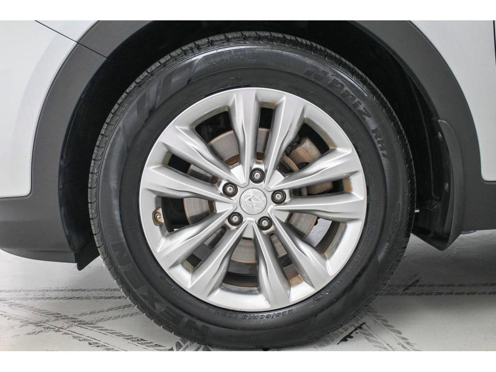 Used 2018 Hyundai Santa Fe Sport 2.0T w/ Cargo Package AWD/4WD image 21