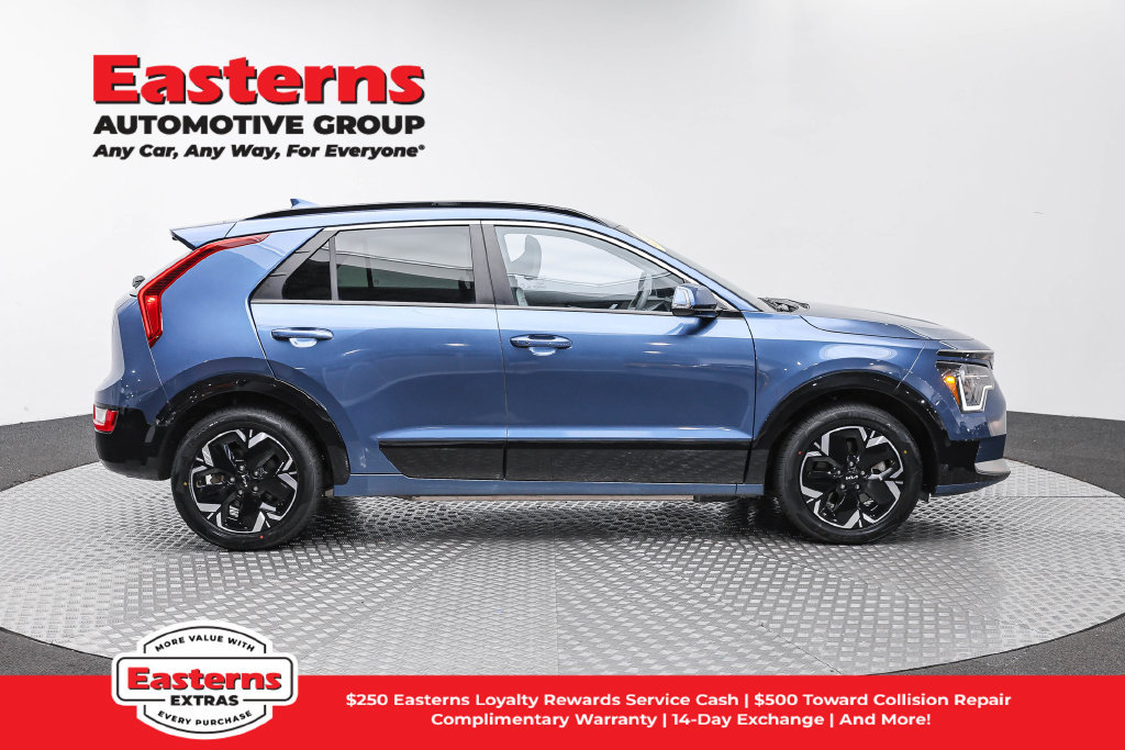 Used 2023 Kia Niro Wind w/ Wind Preserve Package FWD image 5