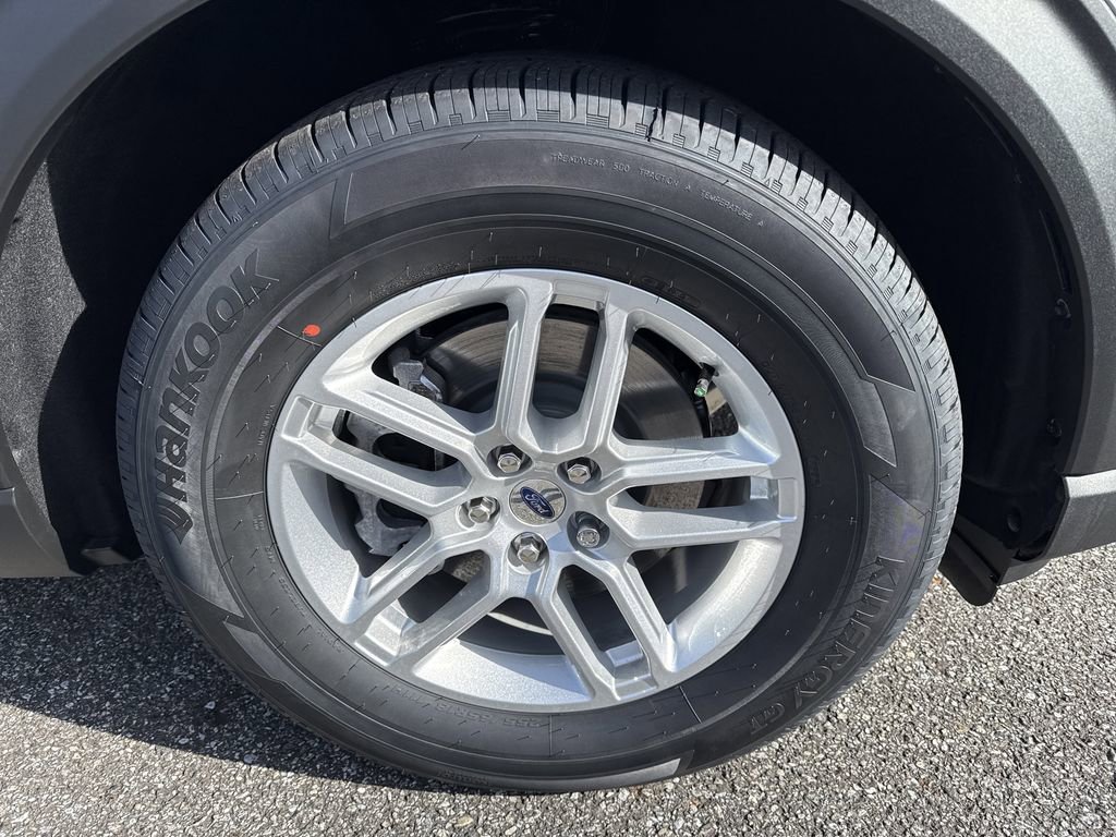 New 2026 Ford Explorer Active w/ Active Comfort Package image 12