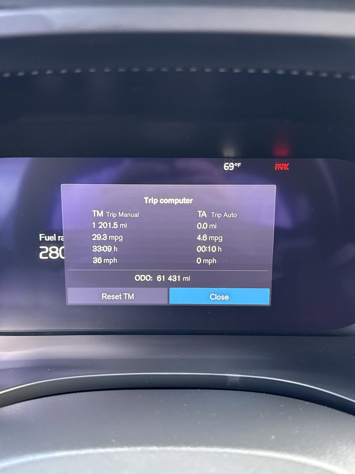 Used 2022 Volvo XC60 B5 Momentum w/ Climate Package image 23