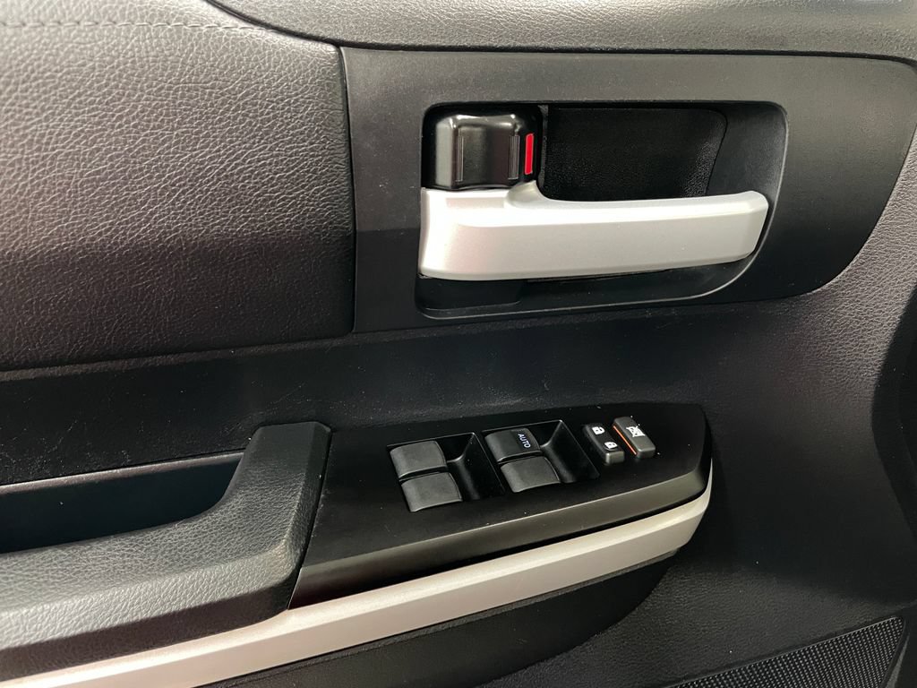 Used 2019 Toyota Tundra SR5 w/ SR5 Upgrade Package AWD/4WD image 22