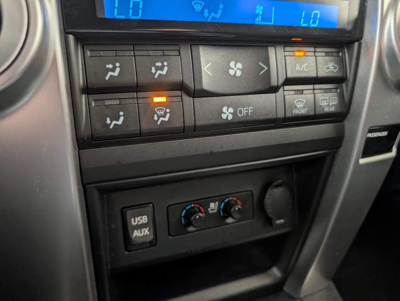 Used 2017 Toyota 4Runner Limited AWD/4WD image 11