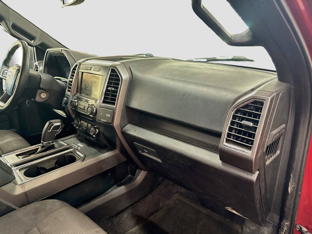 Used 2015 Ford F150 XLT w/ Equipment Group 302A Luxury AWD/4WD image 32