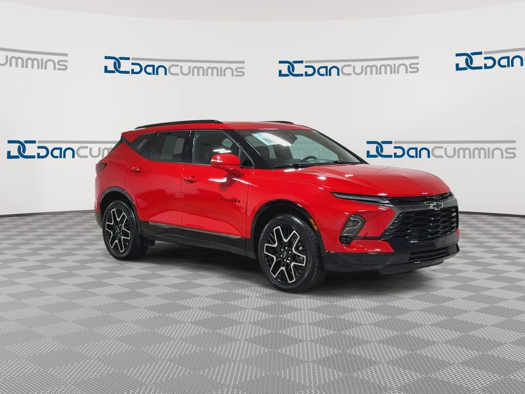 Used 2023 Chevrolet Blazer RS w/ Enhanced Convenience Package FWD image 2