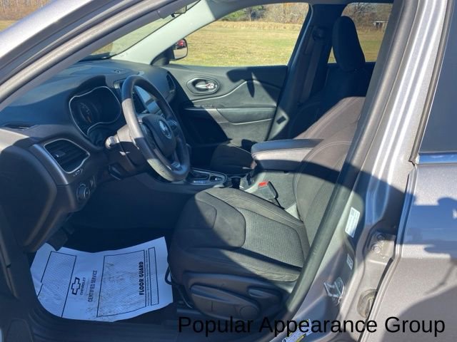 Used 2019 Jeep Cherokee Latitude w/ Popular Appearance Group image 10