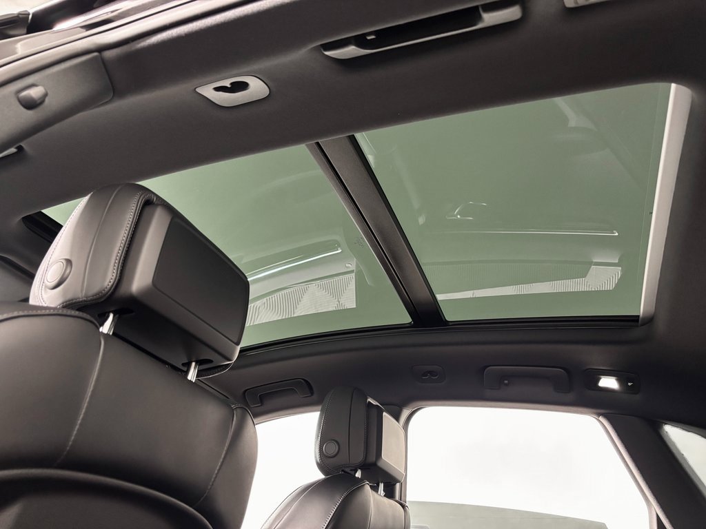 New 2026 Porsche Macan Turbo image 20