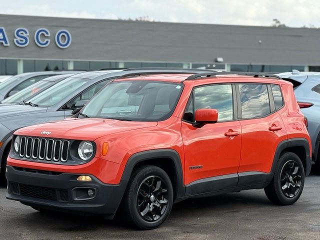 Used 2017 Jeep Renegade Latitude w/ Popular Equipment Group image 34