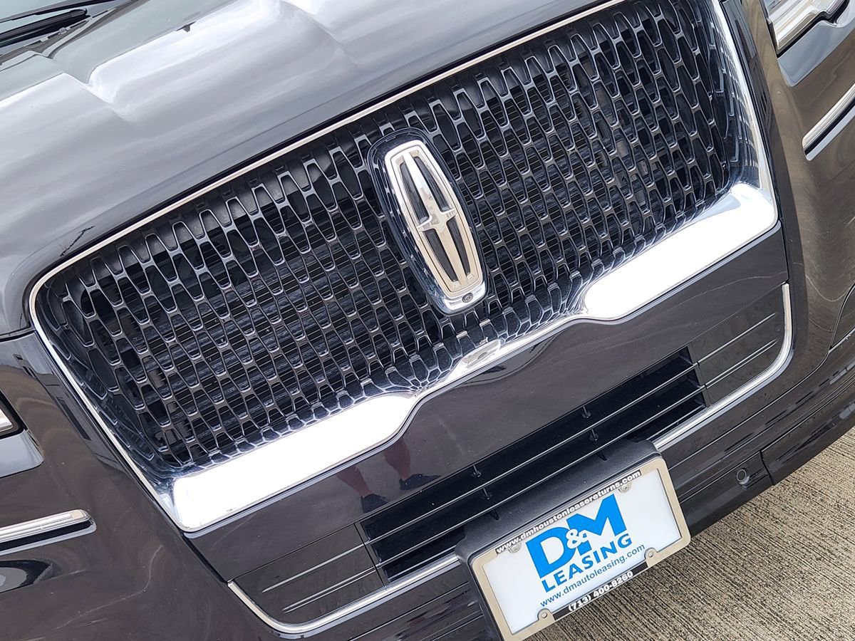 Used 2023 Lincoln Navigator Reserve AWD/4WD image 13