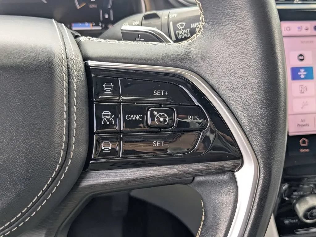 Used 2021 Jeep Grand Cherokee L Overland AWD/4WD image 27