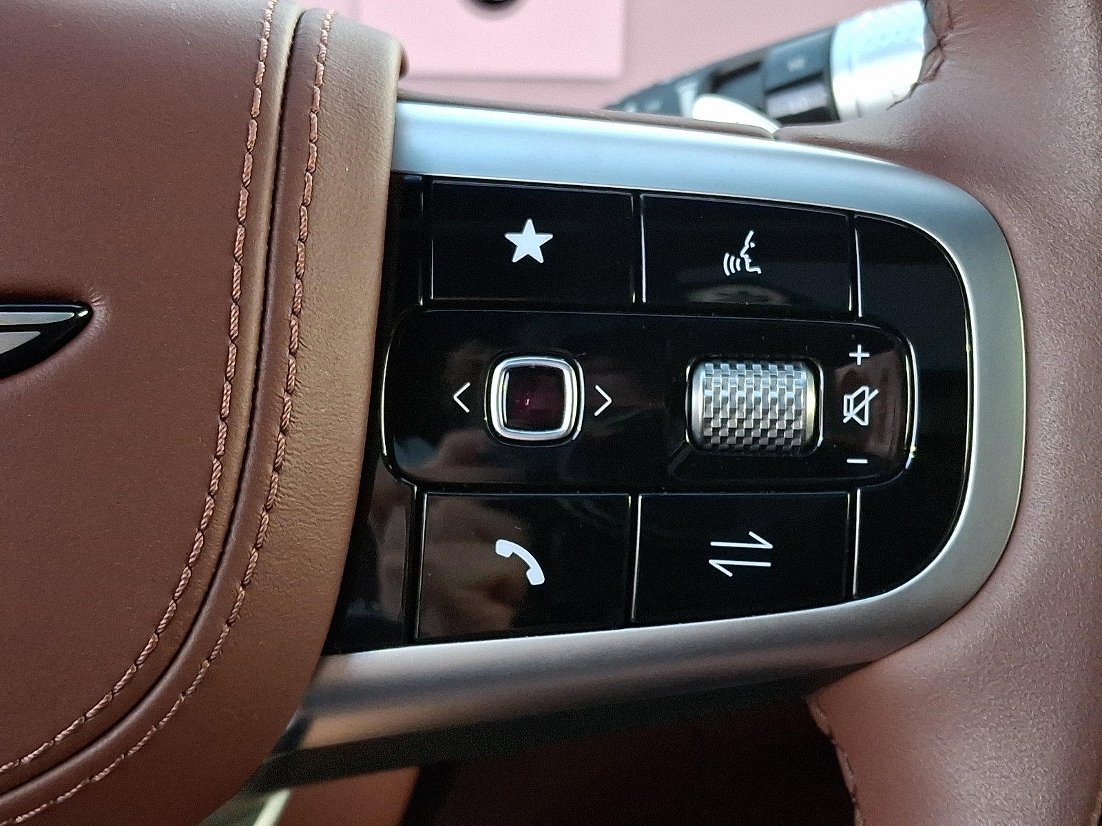 Certified 2025 Genesis GV80 3.5T Prestige AWD/4WD image 24