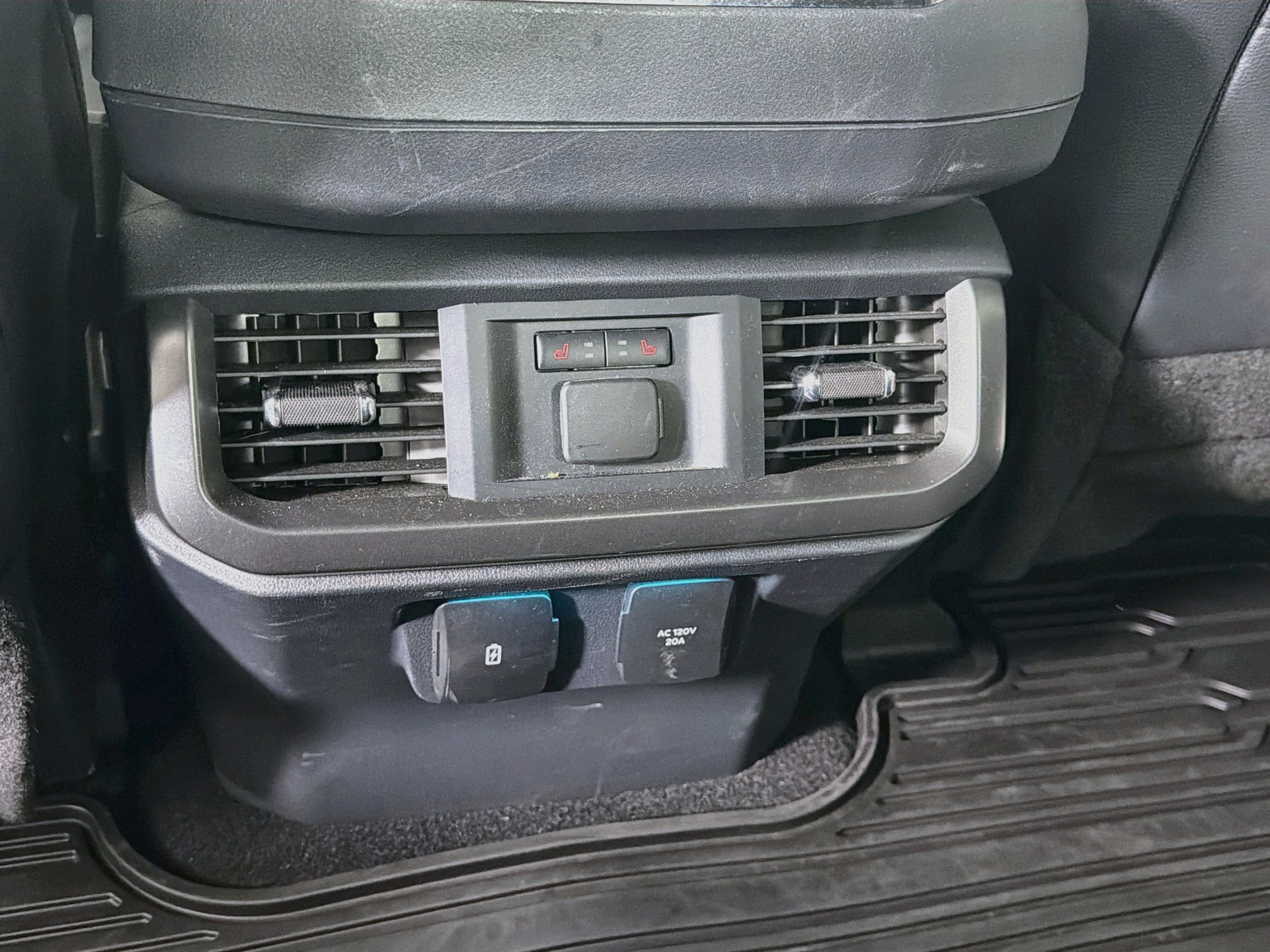 Used 2024 Ford F150 Lariat w/ Equipment Group 502A High AWD/4WD image 26