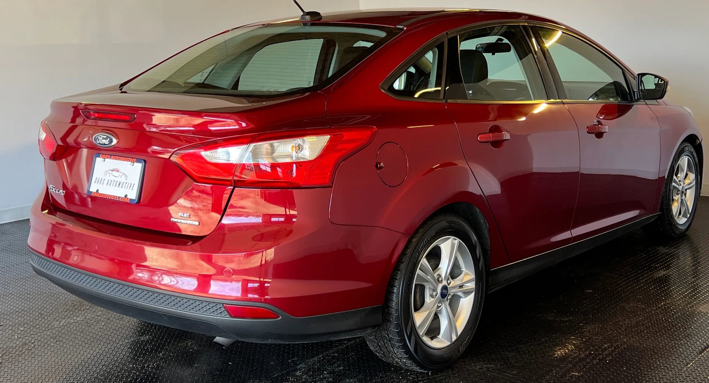 Used 2014 Ford Focus SE w/ SE Winter Package image 7