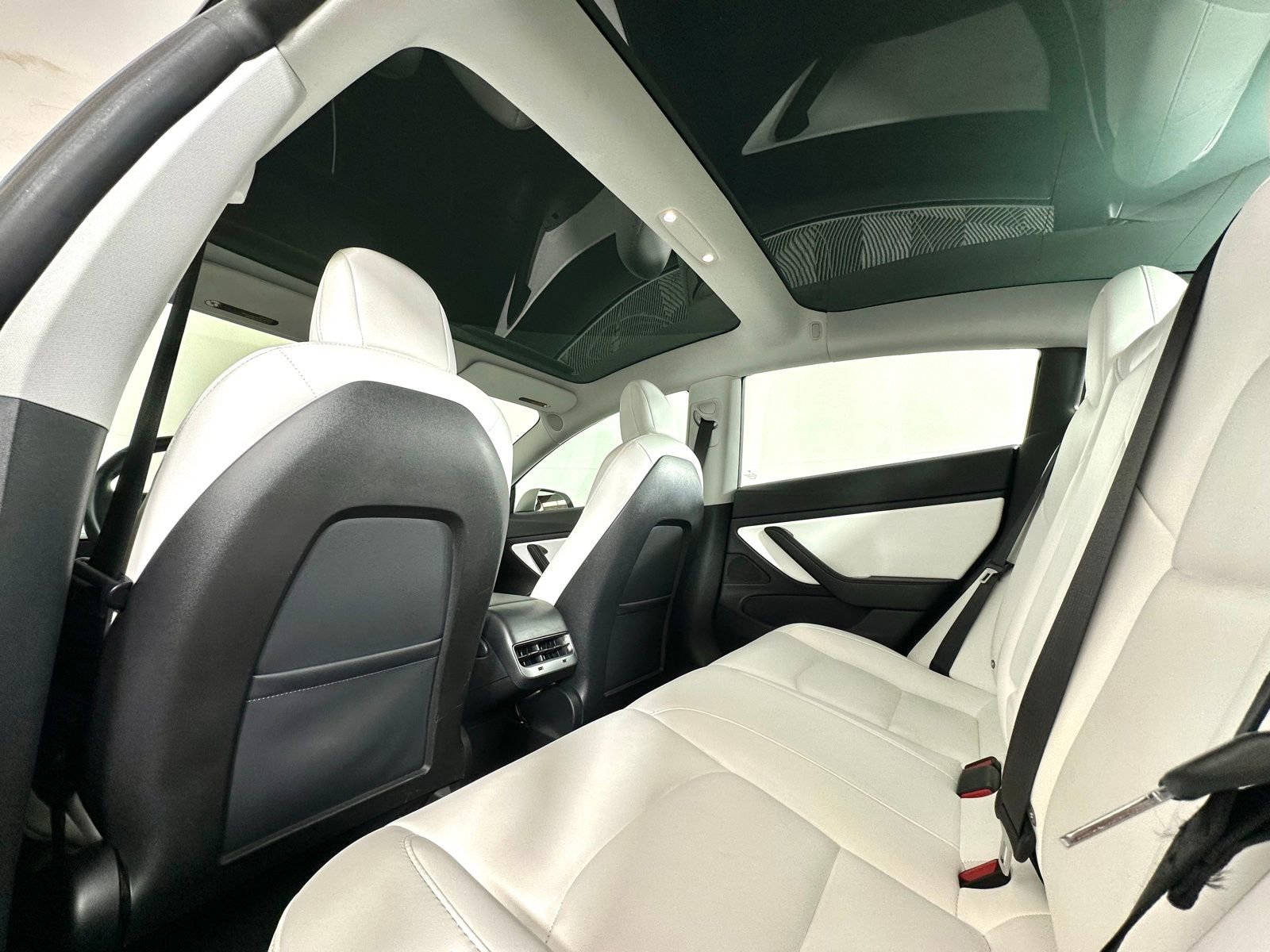 Used 2018 Tesla Model 3 Long Range AWD/4WD image 6